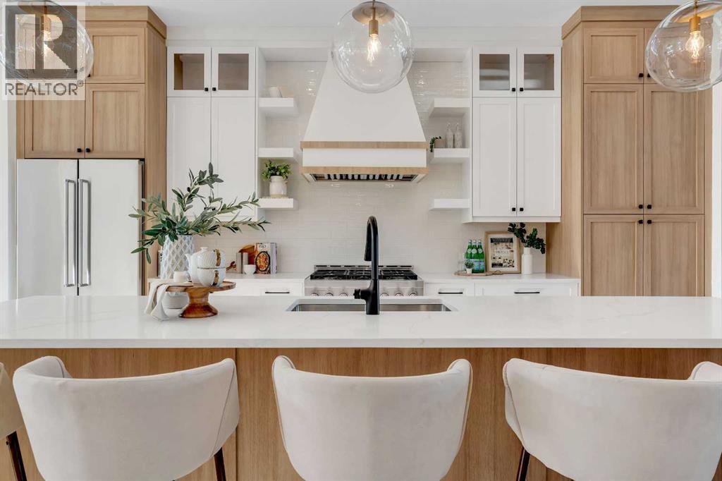 2436 30 Avenue Sw, Calgary, AB - Indoor