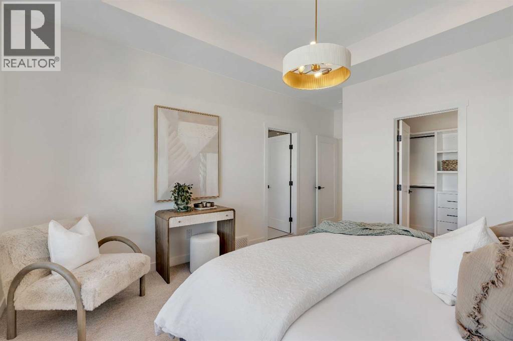 2436 30 Avenue Sw, Calgary, AB - Indoor Photo Showing Bedroom