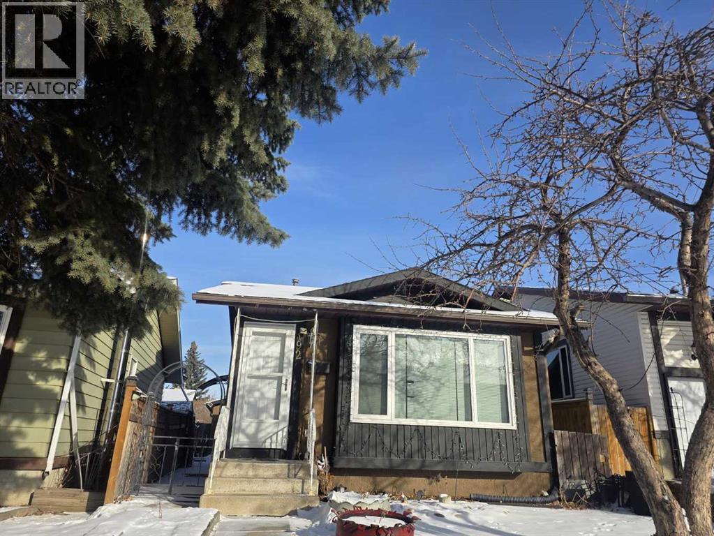 192 Templevale Road Ne, Calgary, AB - Outdoor