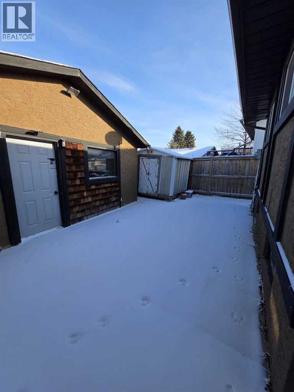 192 Templevale Road Ne, Calgary, AB - Outdoor
