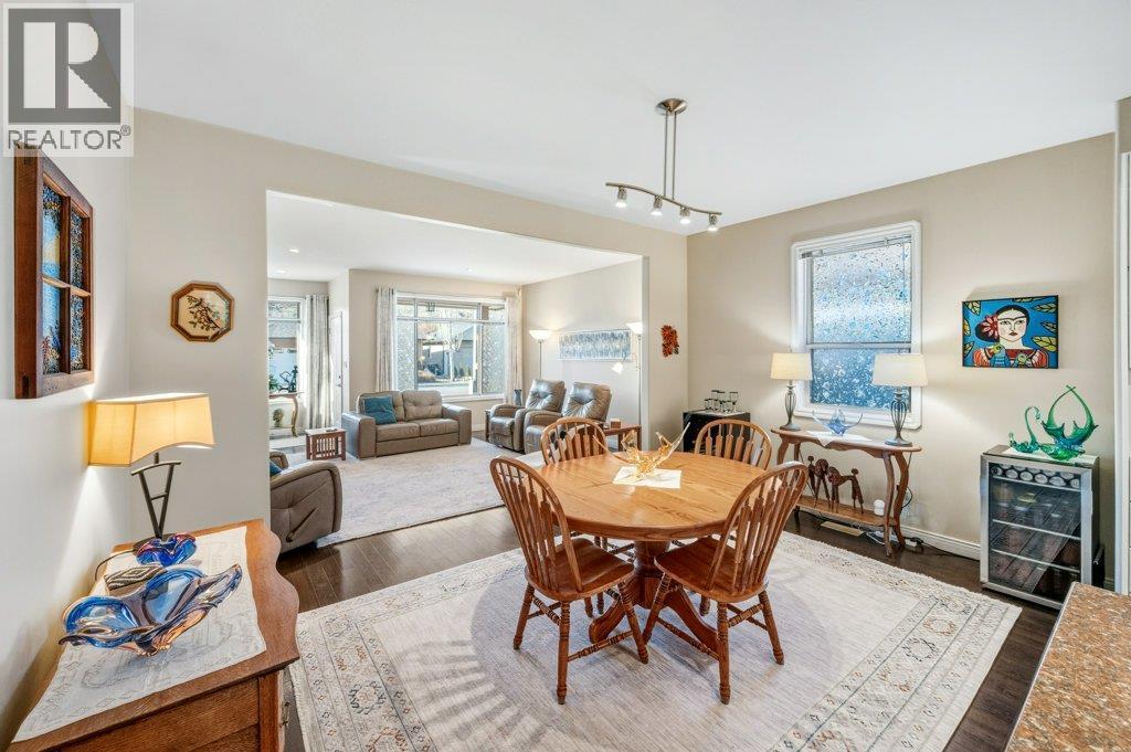 6651 Oxbow Crescent, Oliver, BC - Indoor Photo Showing Dining Room