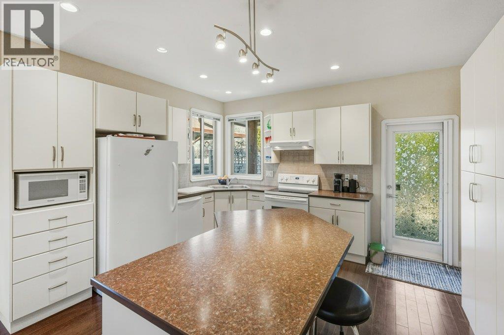 6651 Oxbow Crescent, Oliver, BC - Indoor Photo Showing Kitchen
