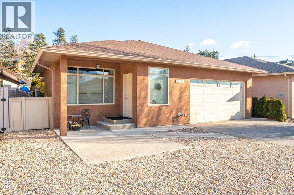 6651 Oxbow Crescent, Oliver, BC - Outdoor