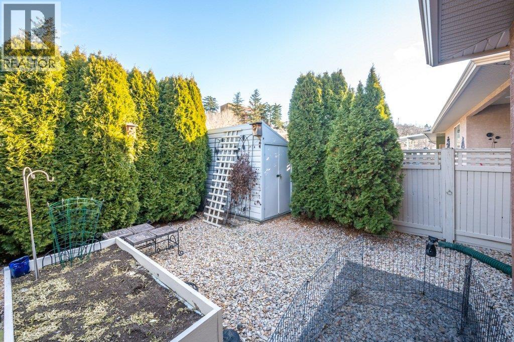 6651 Oxbow Crescent, Oliver, BC - Outdoor