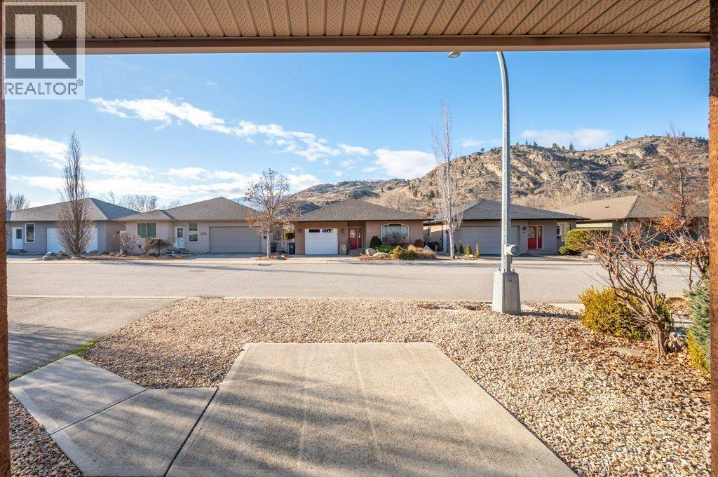 6651 Oxbow Crescent, Oliver, BC - Outdoor