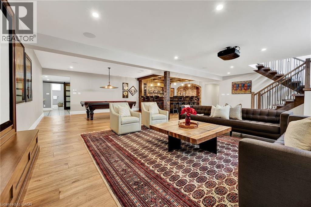 44 Pioneer Ridge Drive, Kitchener, ON - Indoor Photo Showing Living Room