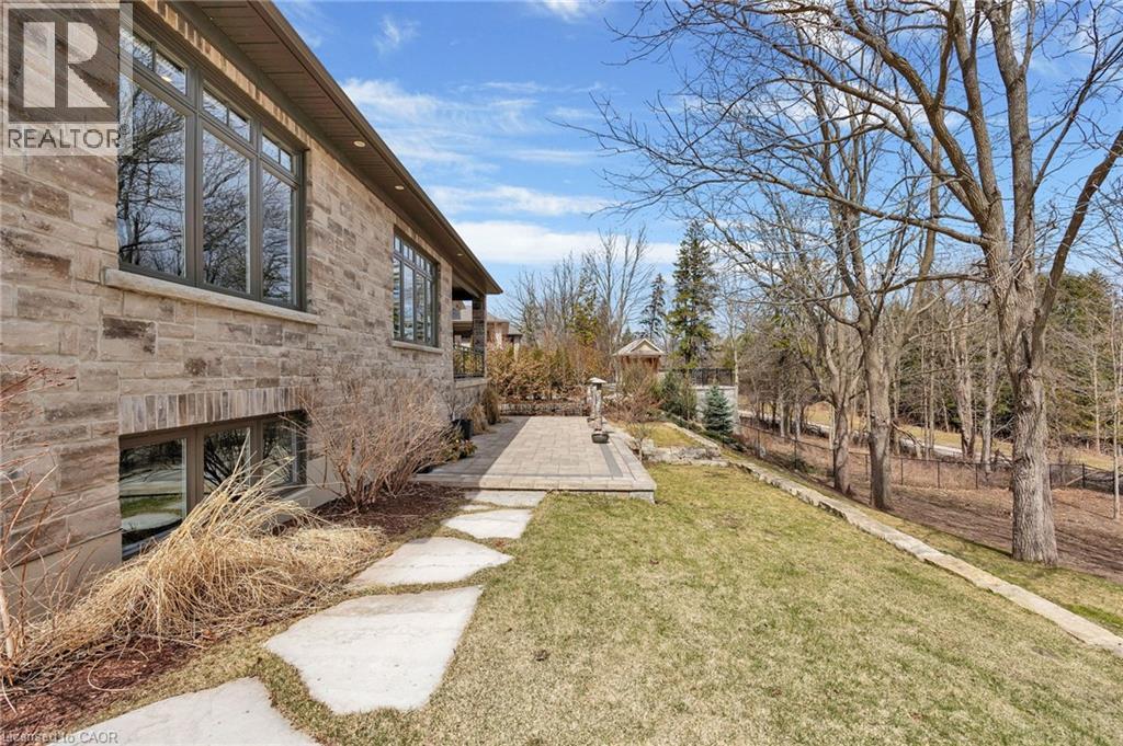 44 Pioneer Ridge Drive, Kitchener, ON - Outdoor