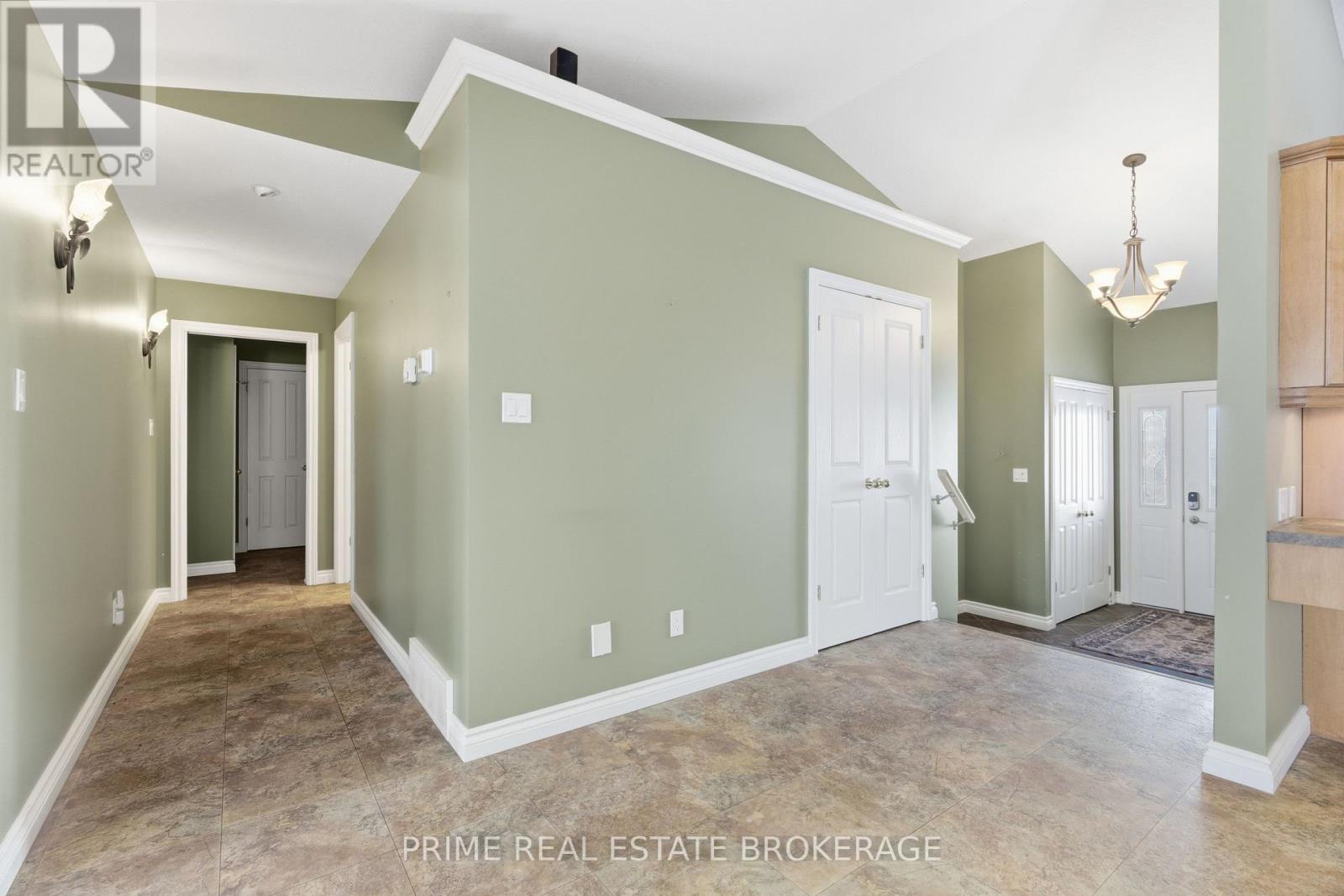 40987 Kirkton Road, South Huron (Exeter), ON - Indoor Photo Showing Other Room
