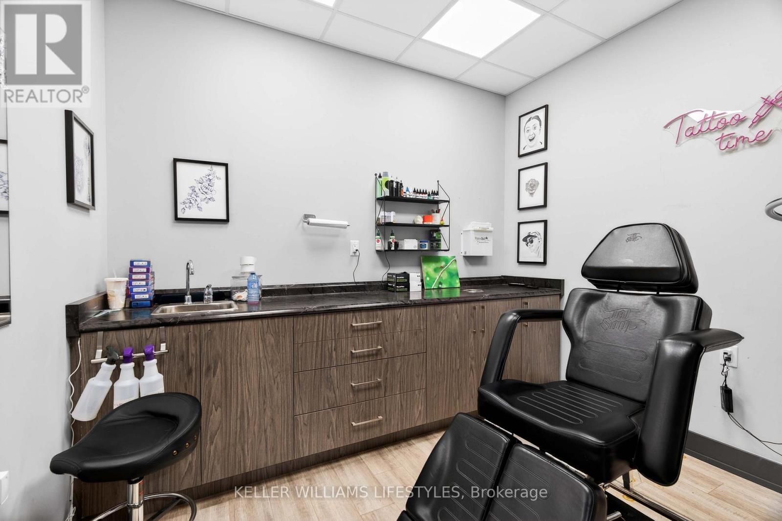 63 Front Street W, Strathroy-Caradoc (Nw), ON