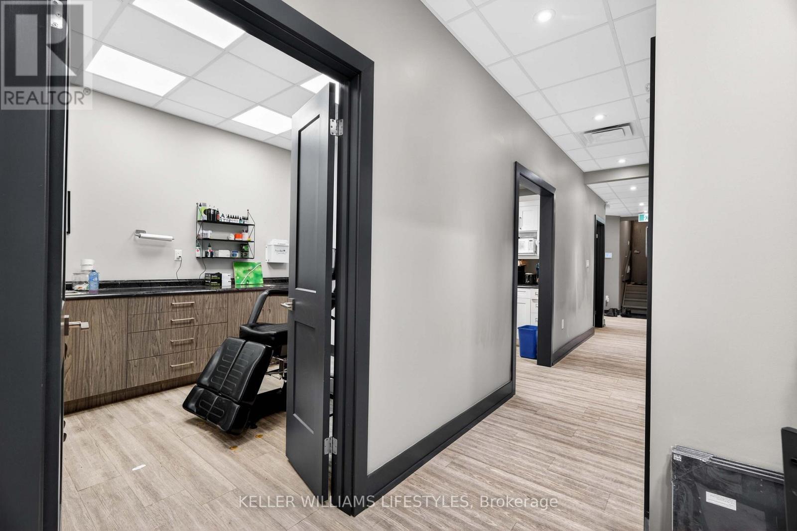 63 Front Street W, Strathroy-Caradoc (Nw), ON