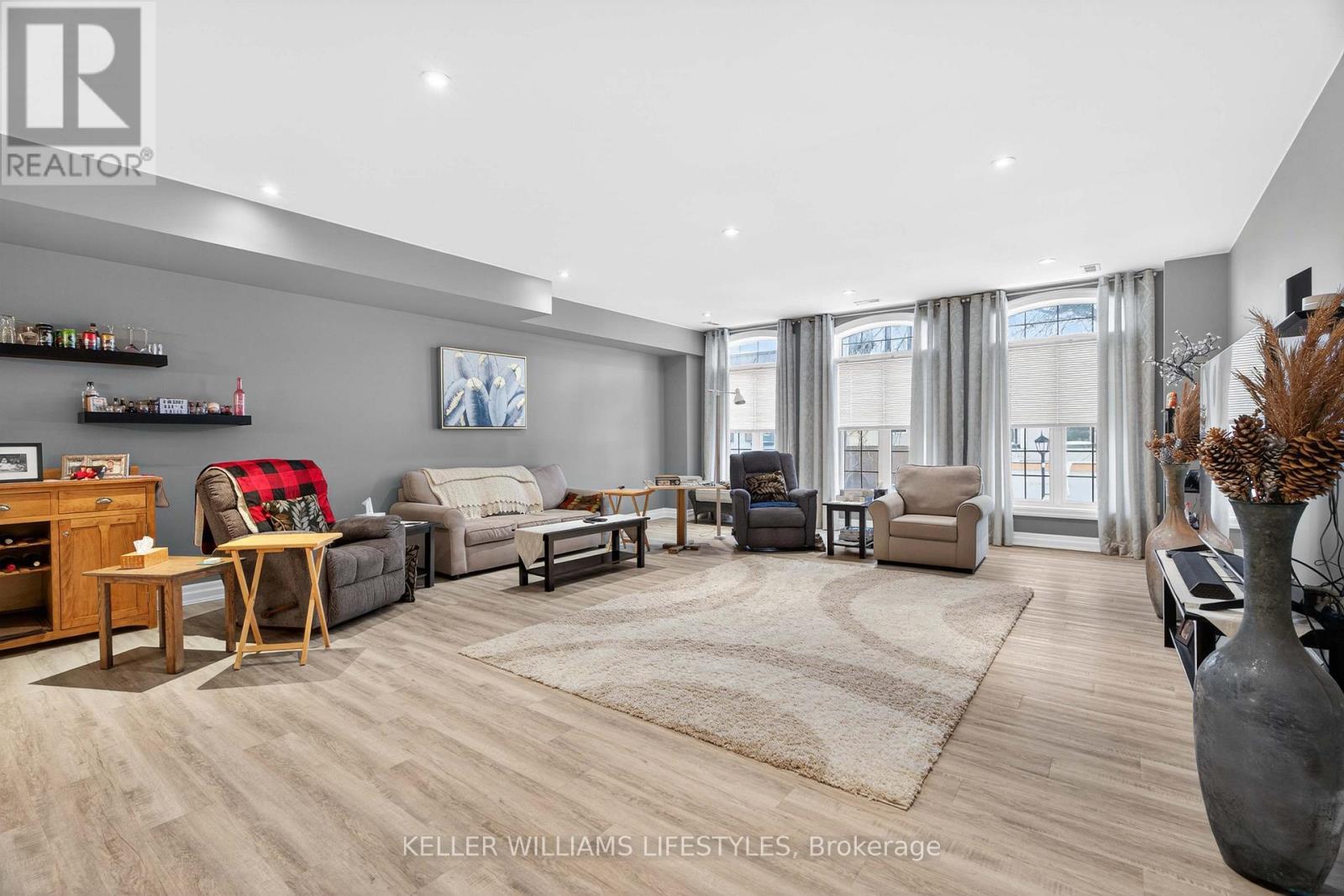 63 Front Street W, Strathroy-Caradoc (Nw), ON