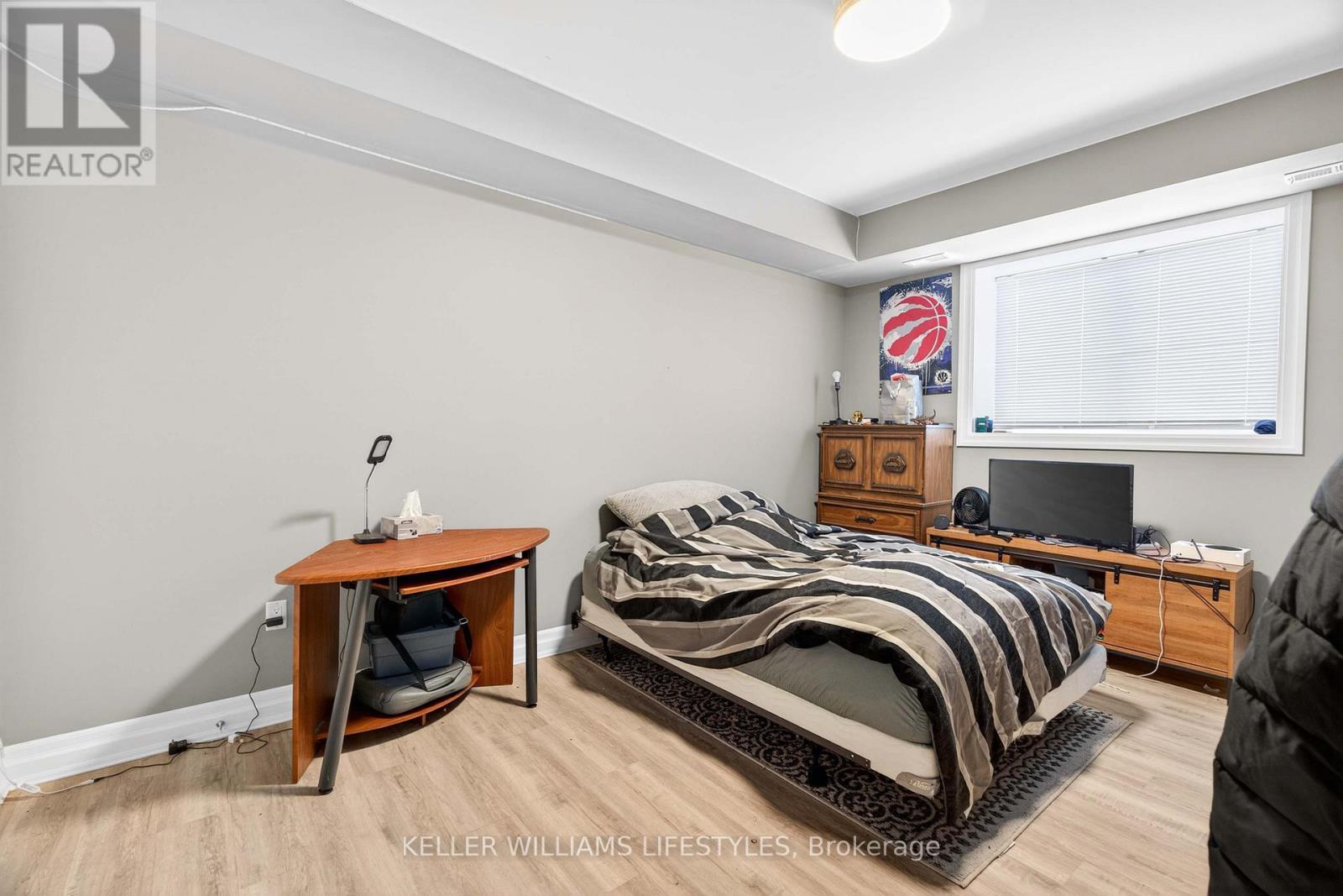 65 Front Street W, Strathroy-Caradoc (Nw), ON