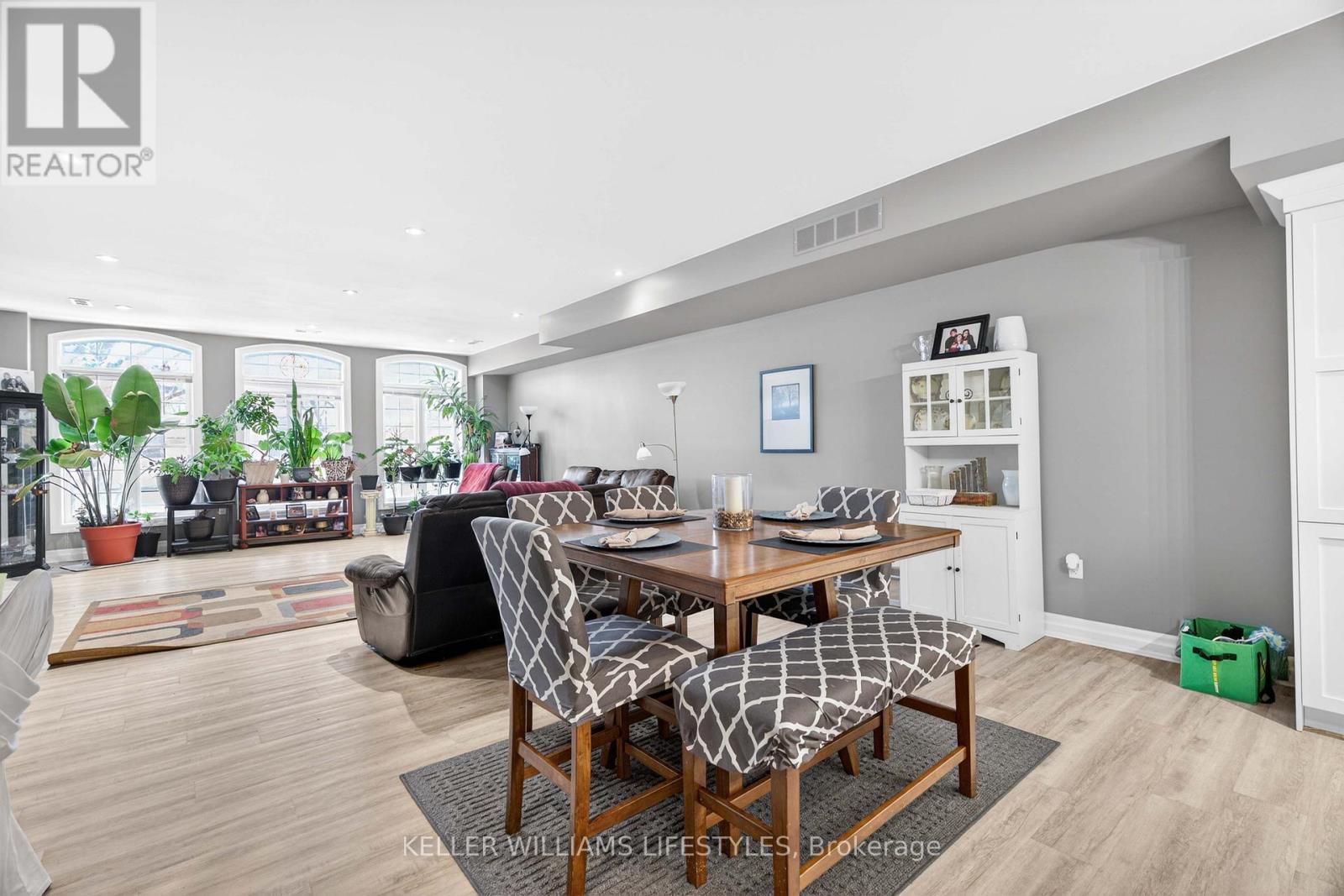 65 Front Street W, Strathroy-Caradoc (Nw), ON