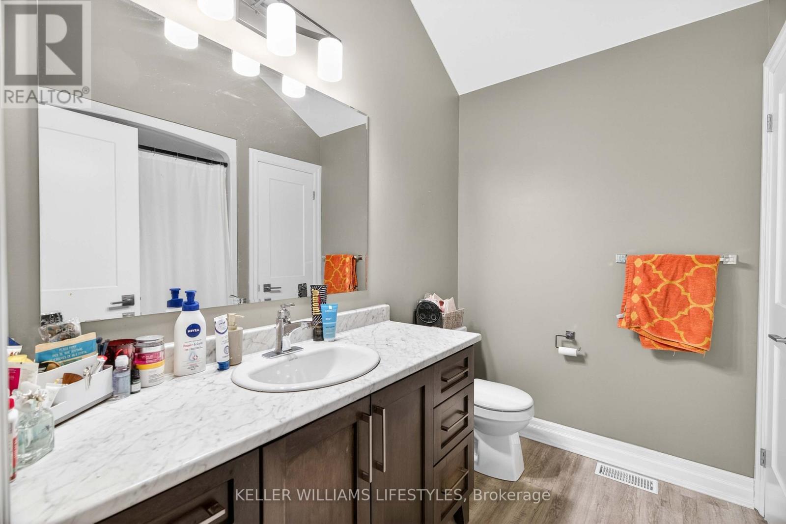 65 Front Street W, Strathroy-Caradoc (Nw), ON