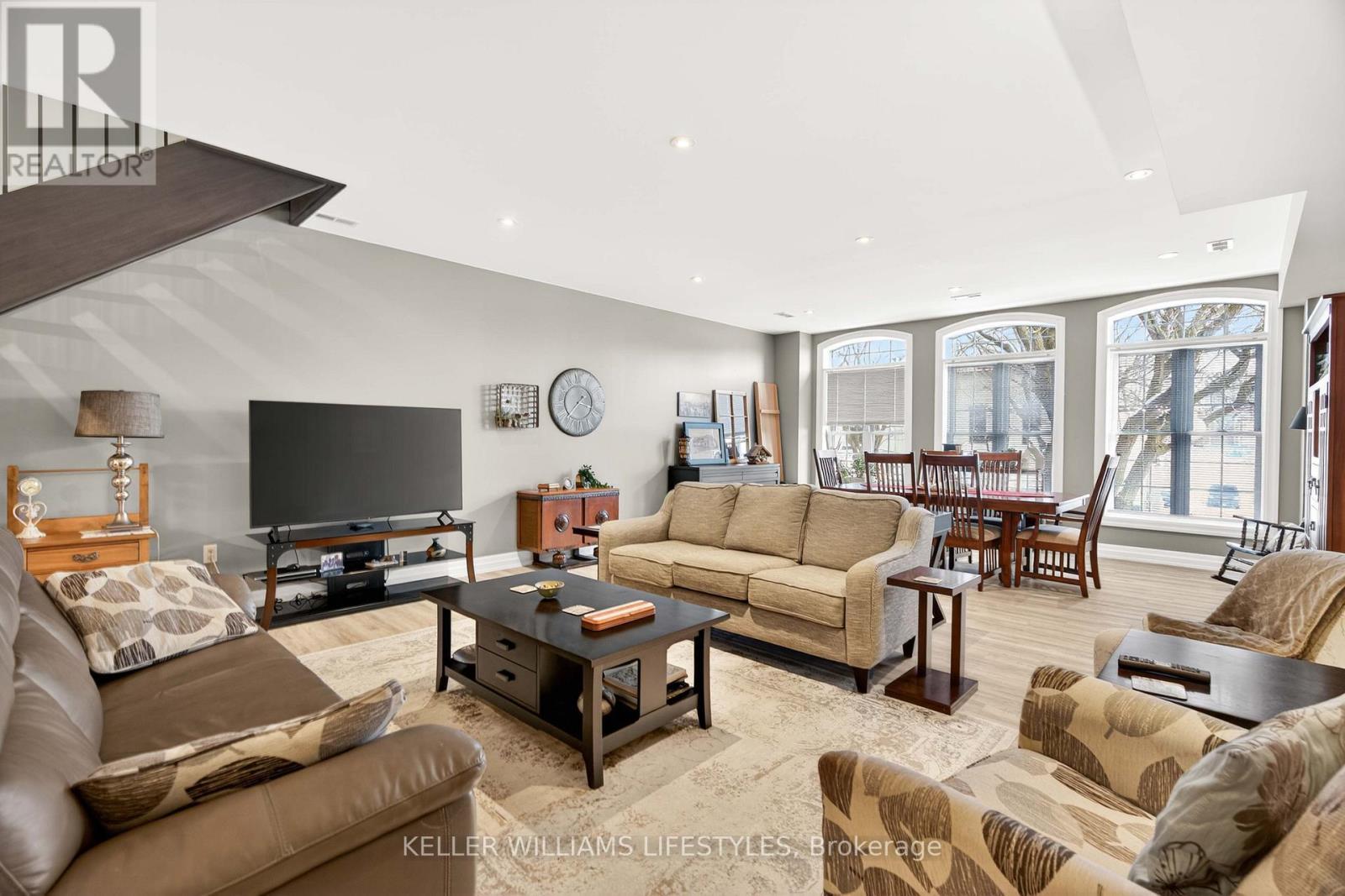 67 Front Street W, Strathroy-Caradoc (Nw), ON