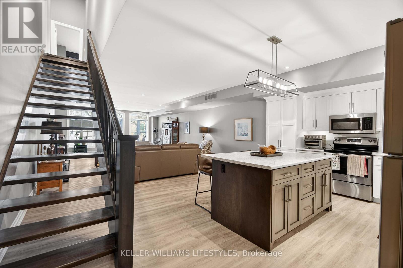 67 Front Street W, Strathroy-Caradoc (Nw), ON