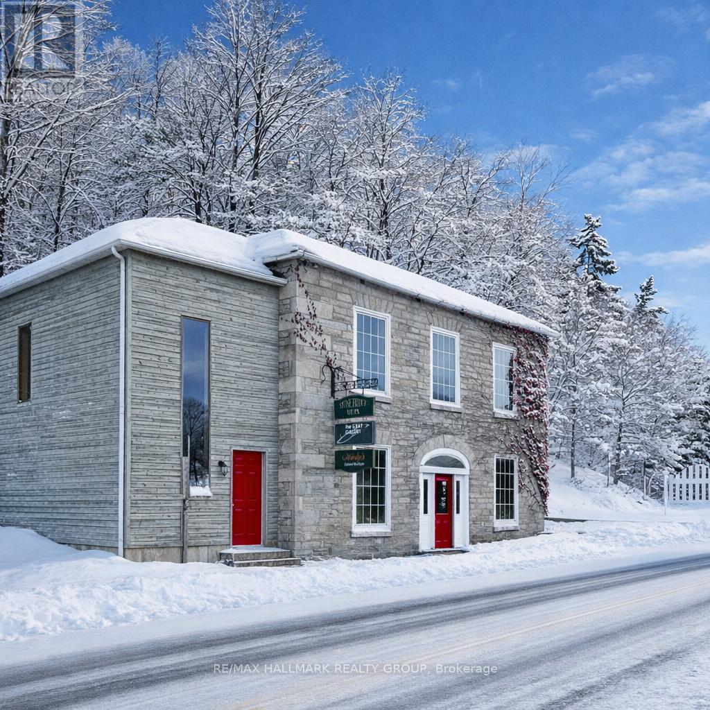 Exterior - 4883 Kinburn Side Road, Mississippi Mills, ON