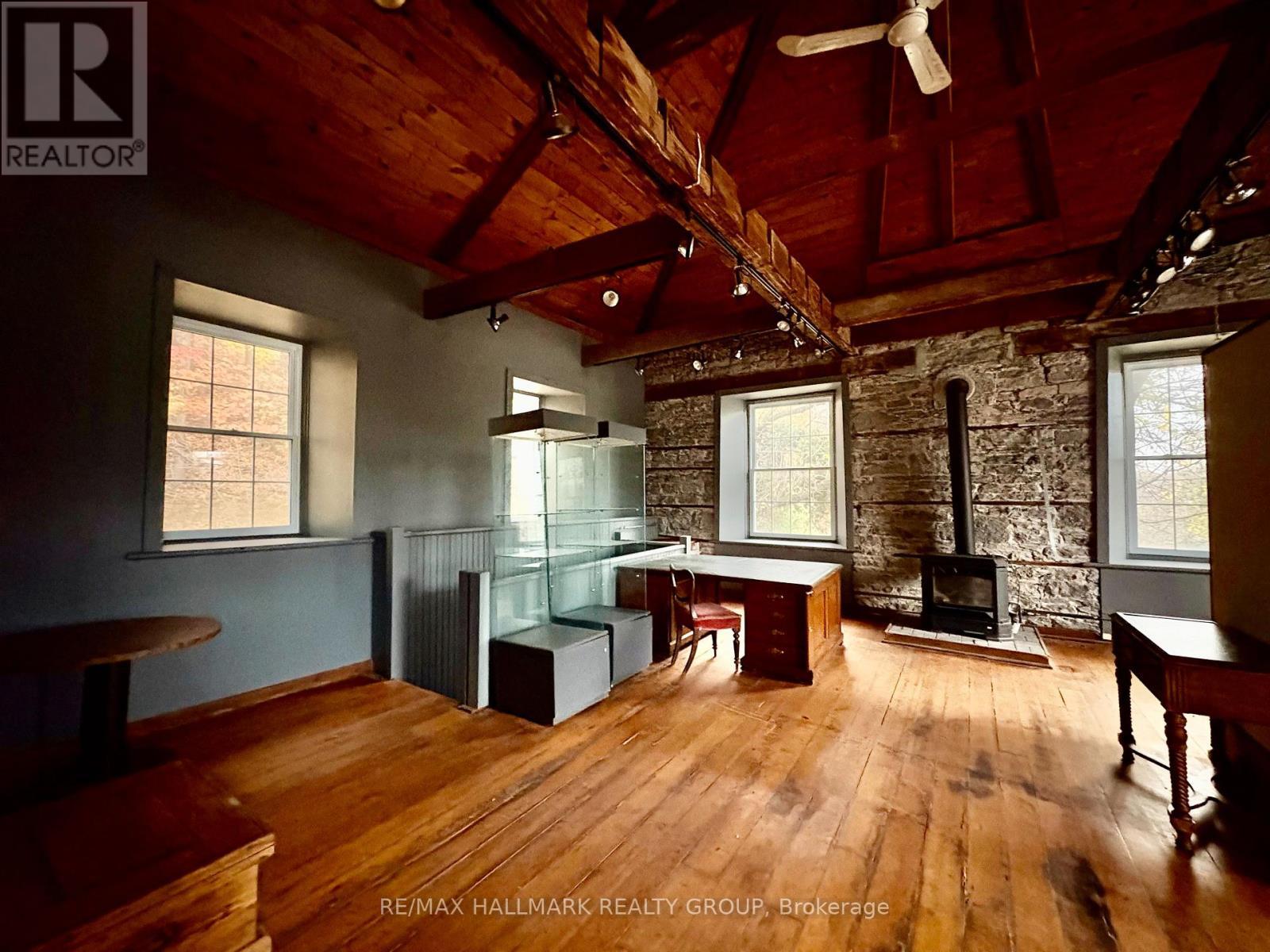 4883 Kinburn Side Road, Mississippi Mills, ON