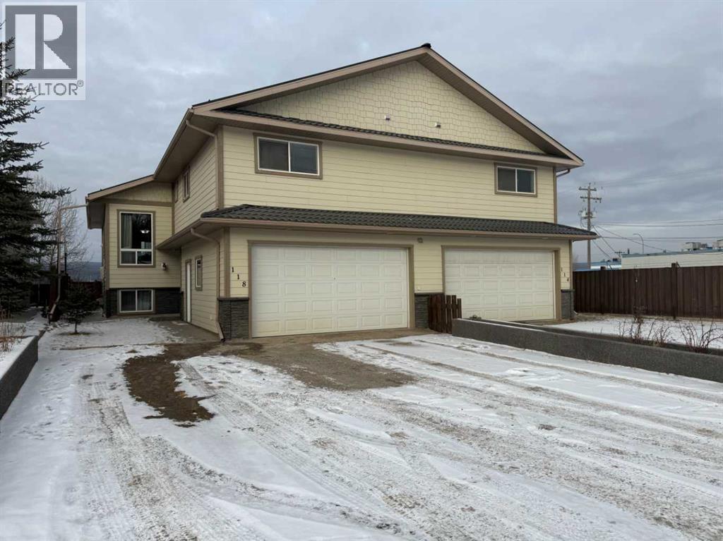 118 Wanyandi Avenue, Hinton, AB - Outdoor