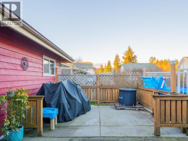 4678 Ontario Ave, Powell River, BC - Outdoor With Exterior