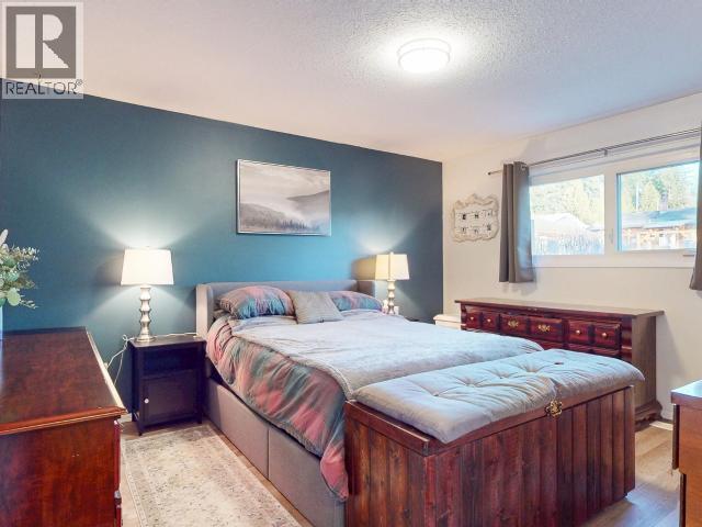 4678 Ontario Ave, Powell River, BC - Indoor Photo Showing Bedroom