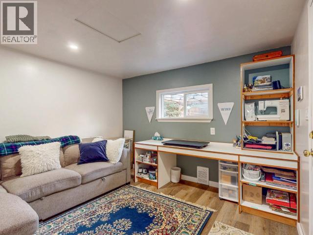 4678 Ontario Ave, Powell River, BC - Indoor