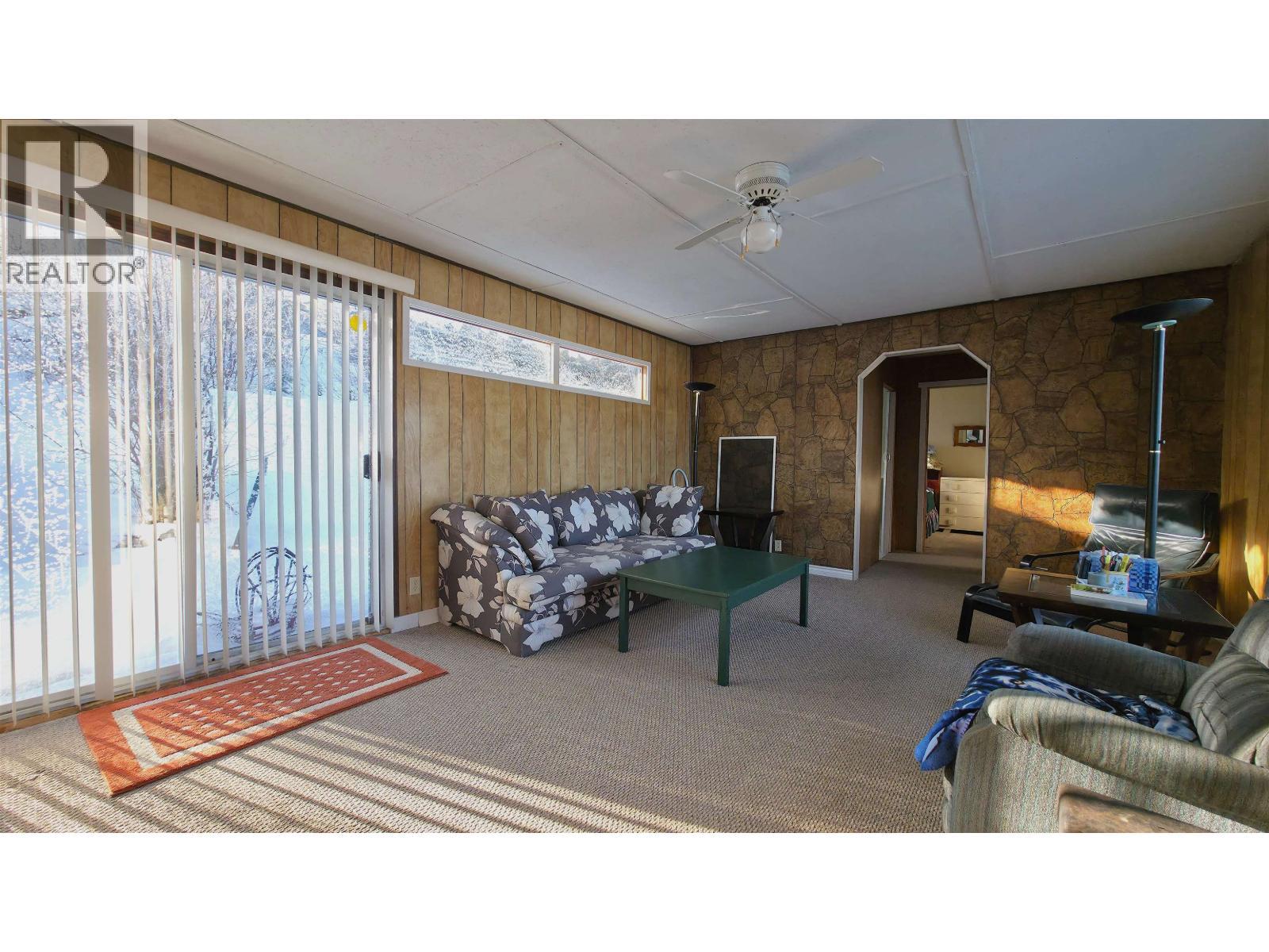 41100 S Bednesti Lake Road, Bednesti, BC - Indoor