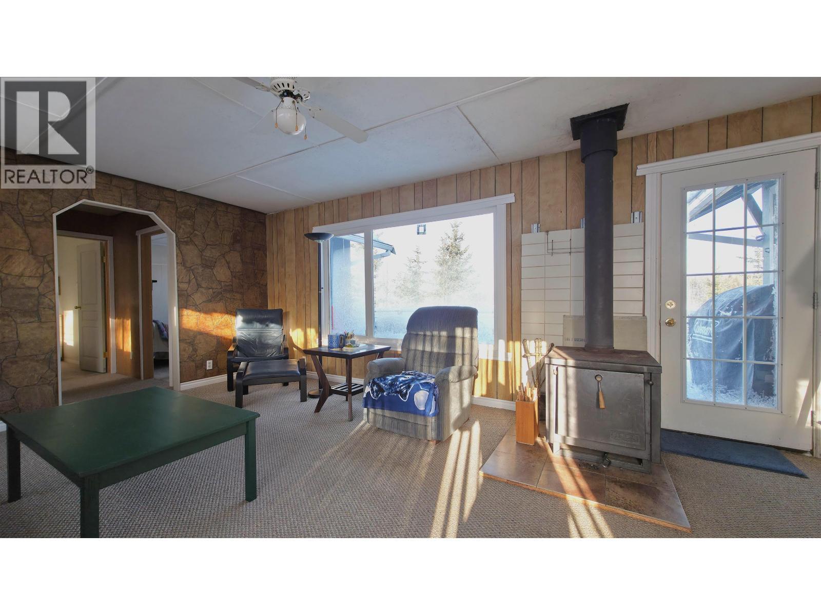 41100 S Bednesti Lake Road, Bednesti, BC - Indoor Photo Showing Other Room