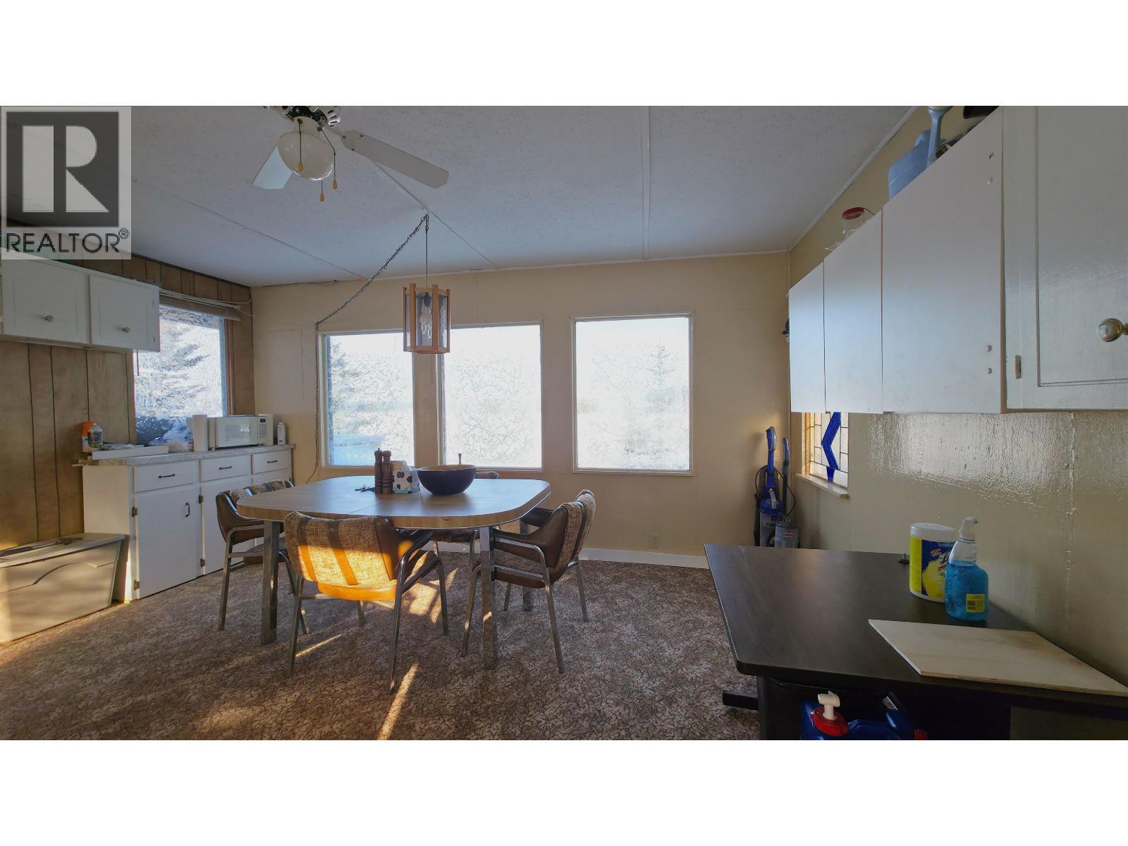 41100 S Bednesti Lake Road, Bednesti, BC - Indoor Photo Showing Dining Room