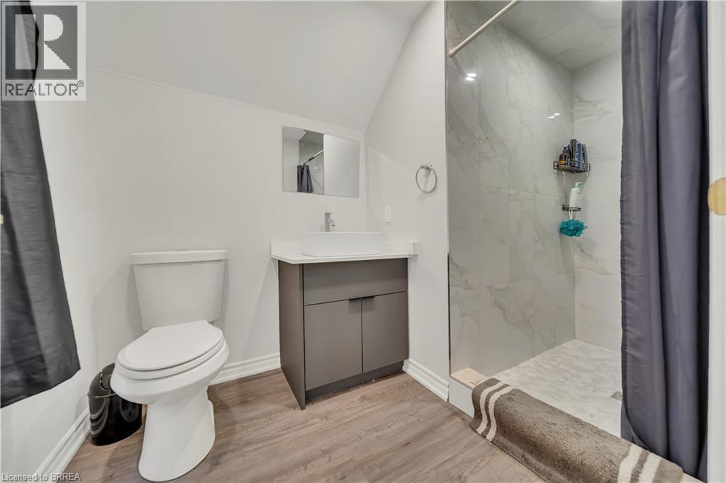 73 Hope Street E, Tavistock, ON - Indoor Photo Showing Bathroom