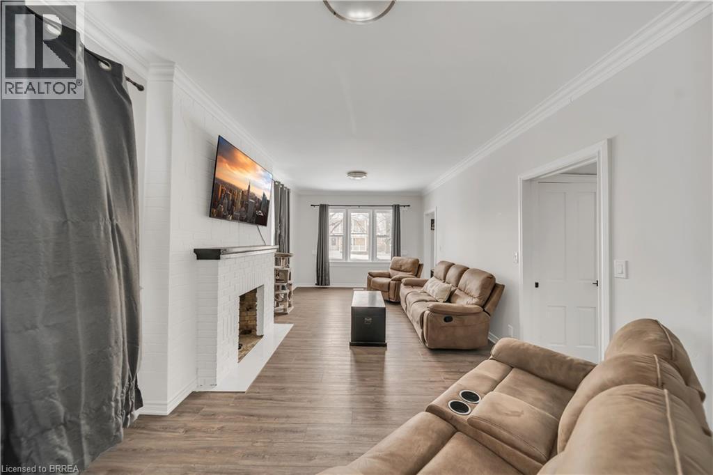 73 Hope Street E, Tavistock, ON - Indoor Photo Showing Living Room With Fireplace