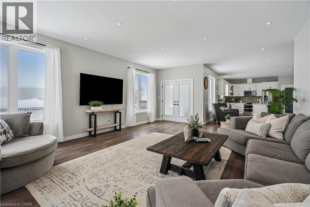 151116 12Th Line, East Garafraxa, ON - Indoor Photo Showing Living Room