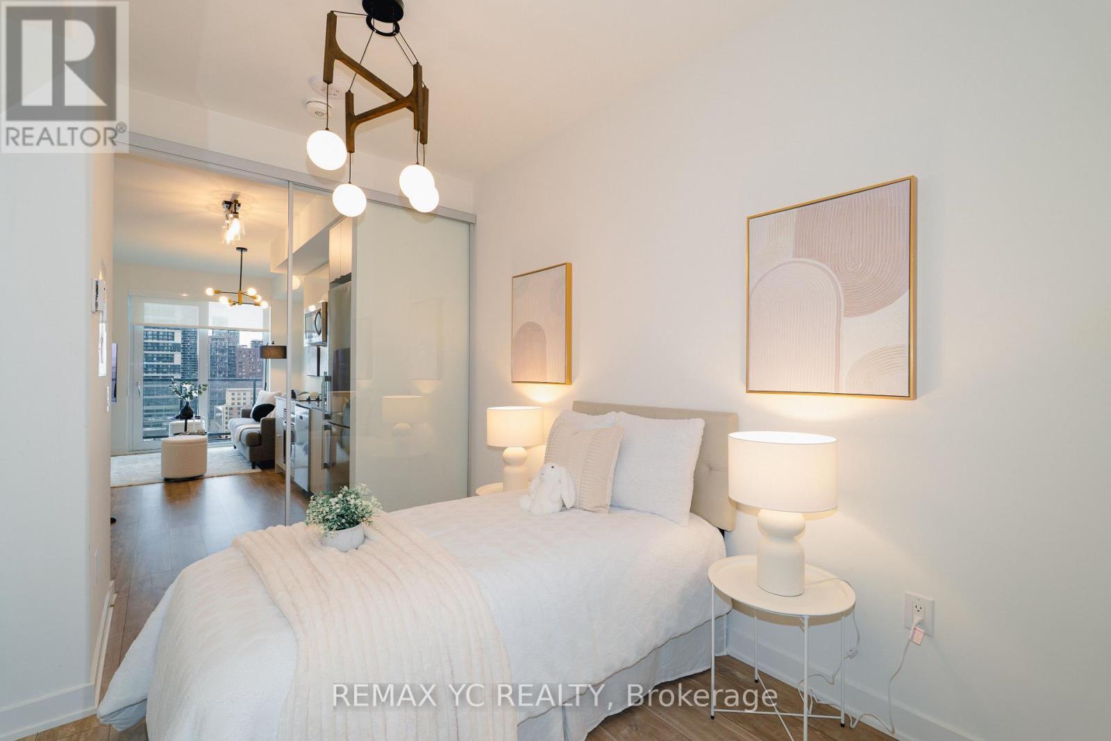 1802 - 100 Dalhousie Street, Toronto, ON - Indoor Photo Showing Bedroom