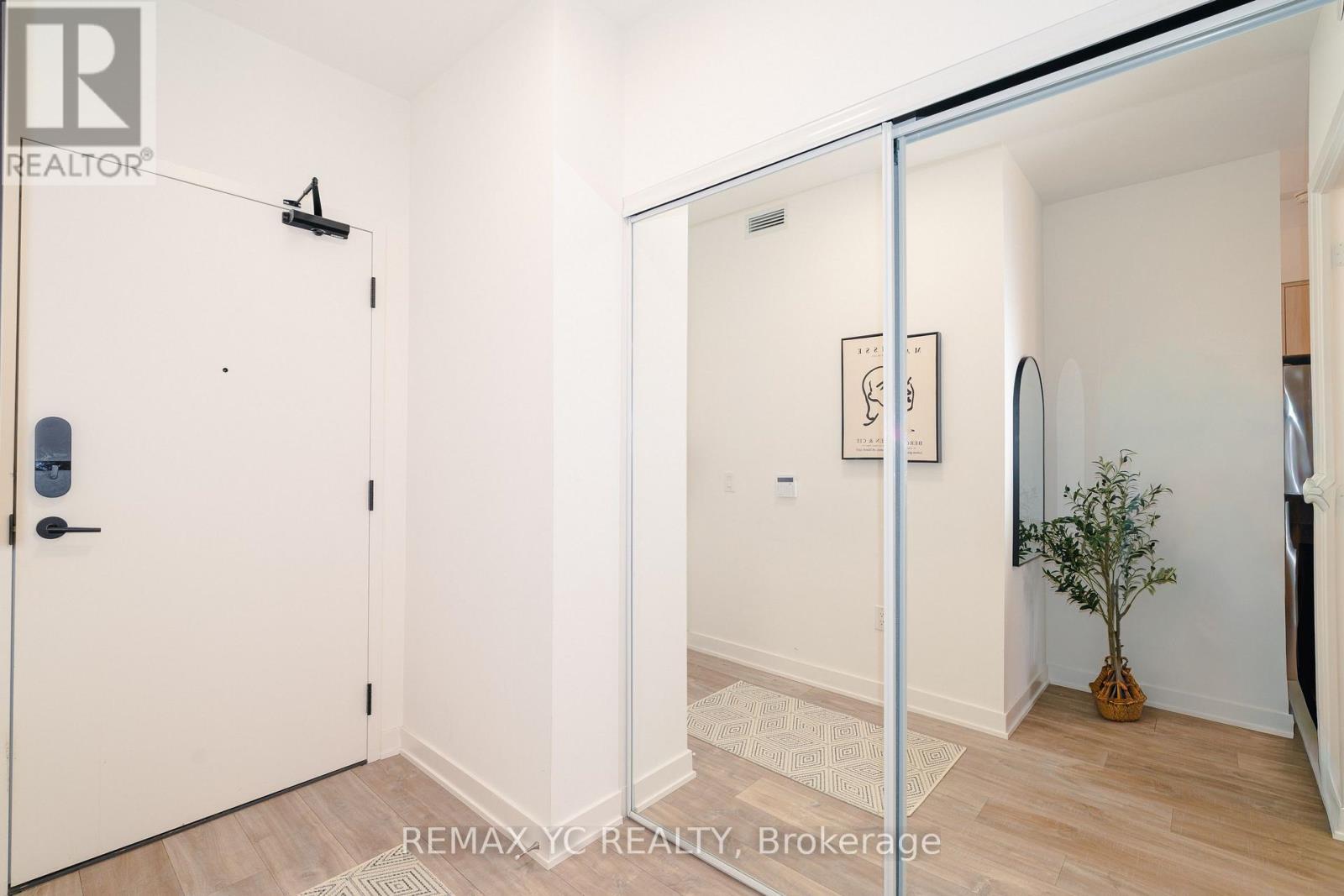 1802 - 100 Dalhousie Street, Toronto, ON - Indoor Photo Showing Other Room