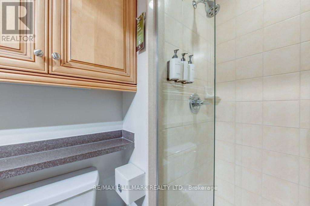 4305 - 1 King Street W, Toronto, ON - Indoor Photo Showing Bathroom