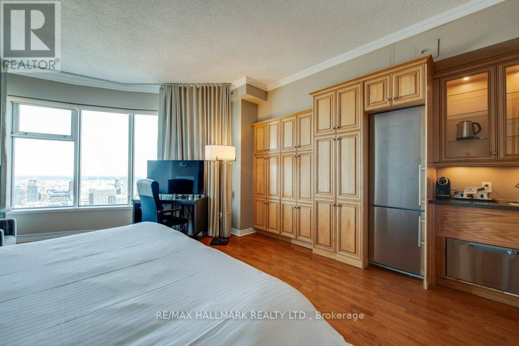 4305 - 1 King Street W, Toronto, ON - Indoor Photo Showing Bedroom