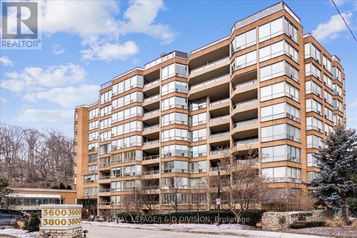 501 - 3800 Yonge Street, Toronto, ON - Outdoor With Facade