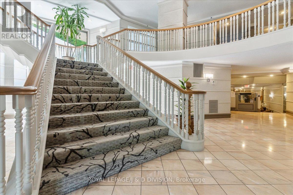 501 - 3800 Yonge Street, Toronto, ON - Indoor Photo Showing Other Room