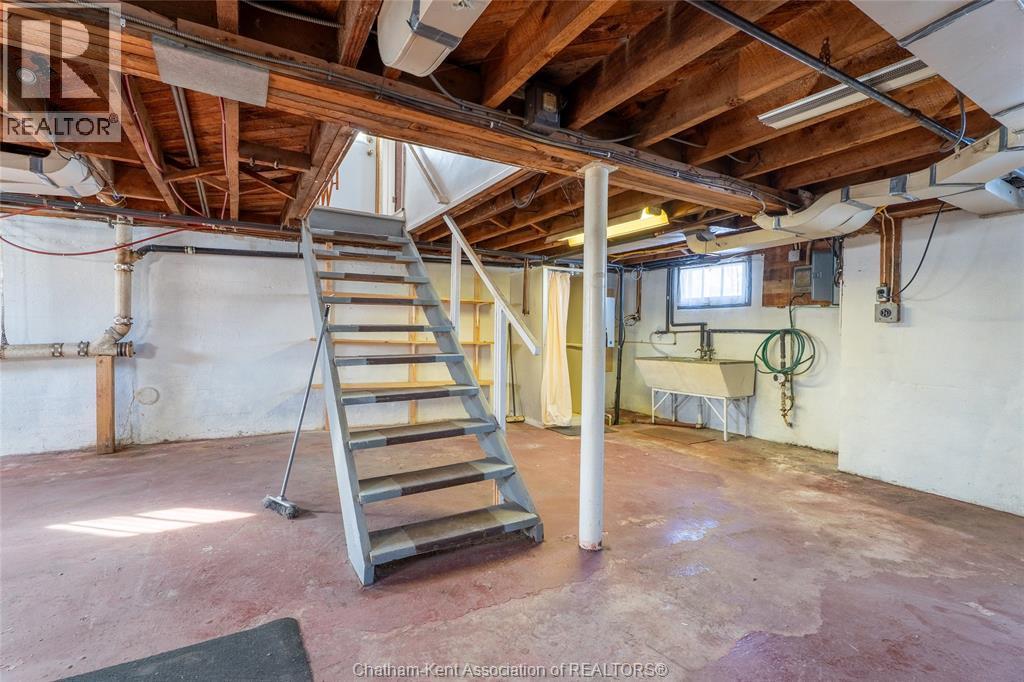 17 Grand Avenue, Wallaceburg, ON - Indoor Photo Showing Basement