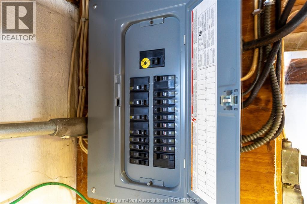 17 Grand Avenue, Wallaceburg, ON - Indoor