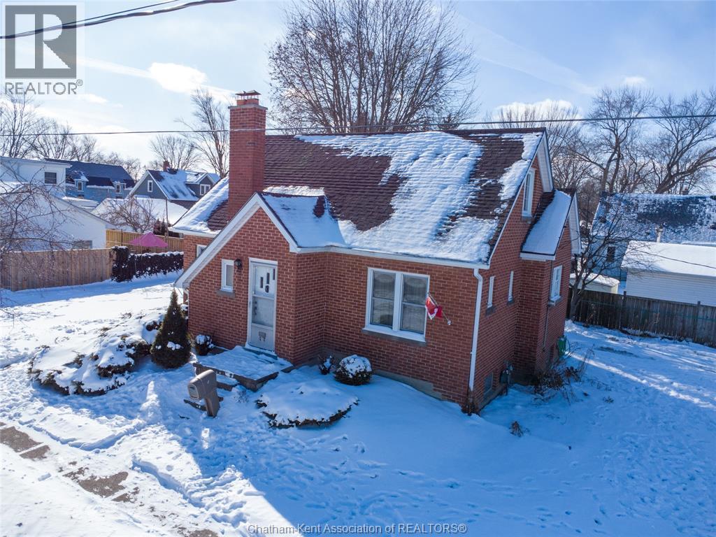 17 Grand Avenue, Wallaceburg, ON - Outdoor