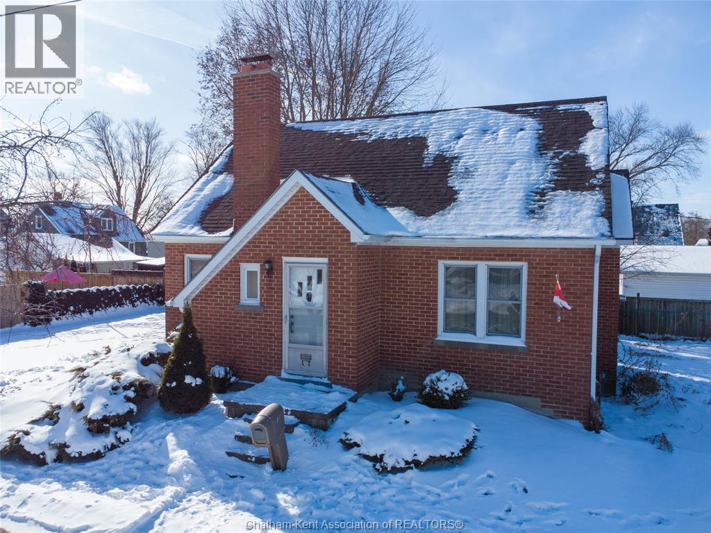 17 Grand Avenue, Wallaceburg, ON - Outdoor