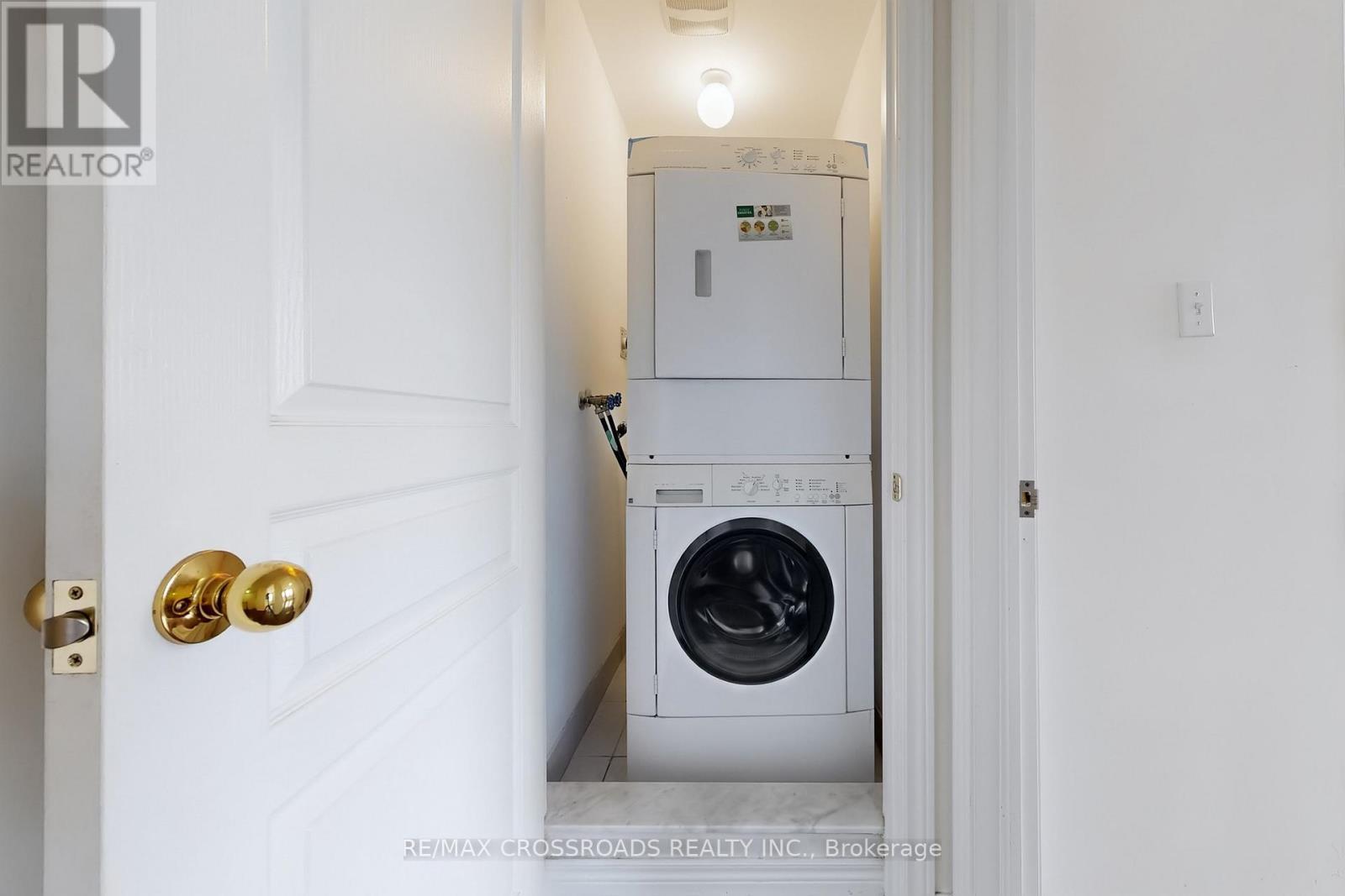 70 Brockley Drive, Toronto, ON - Indoor Photo Showing Laundry Room