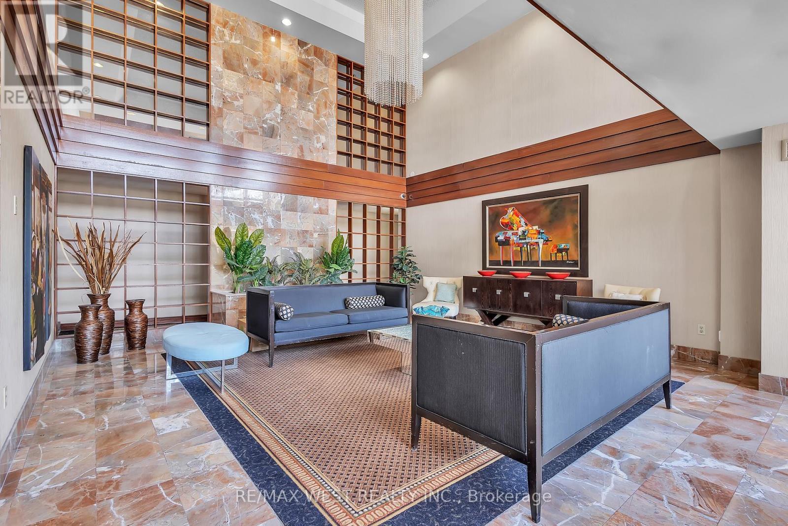 1107 - 100 County Court Boulevard, Brampton, ON - Indoor Photo Showing Other Room