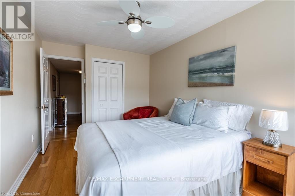 402 - 40 Harrisford Street, Hamilton, ON - Indoor Photo Showing Bedroom
