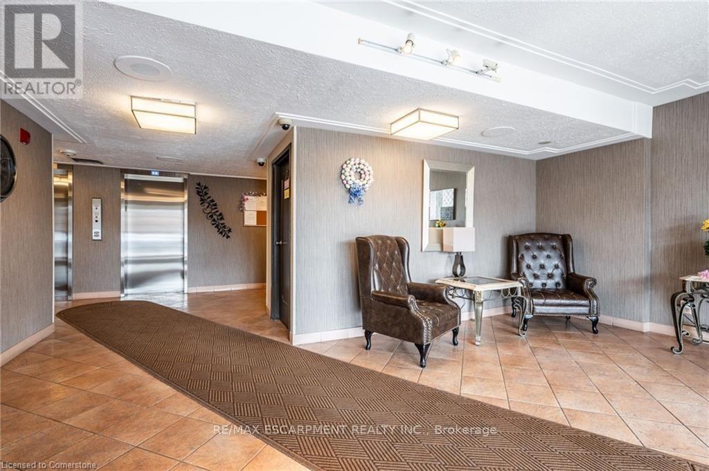 402 - 40 Harrisford Street, Hamilton, ON - Indoor Photo Showing Other Room