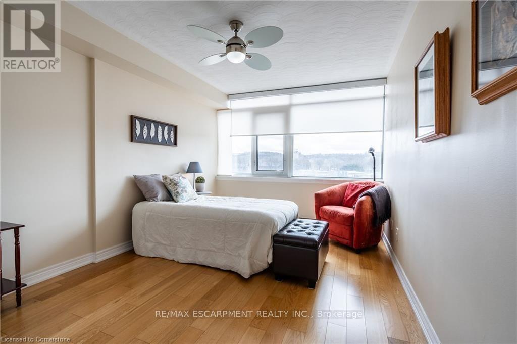 402 - 40 Harrisford Street, Hamilton, ON - Indoor Photo Showing Bedroom