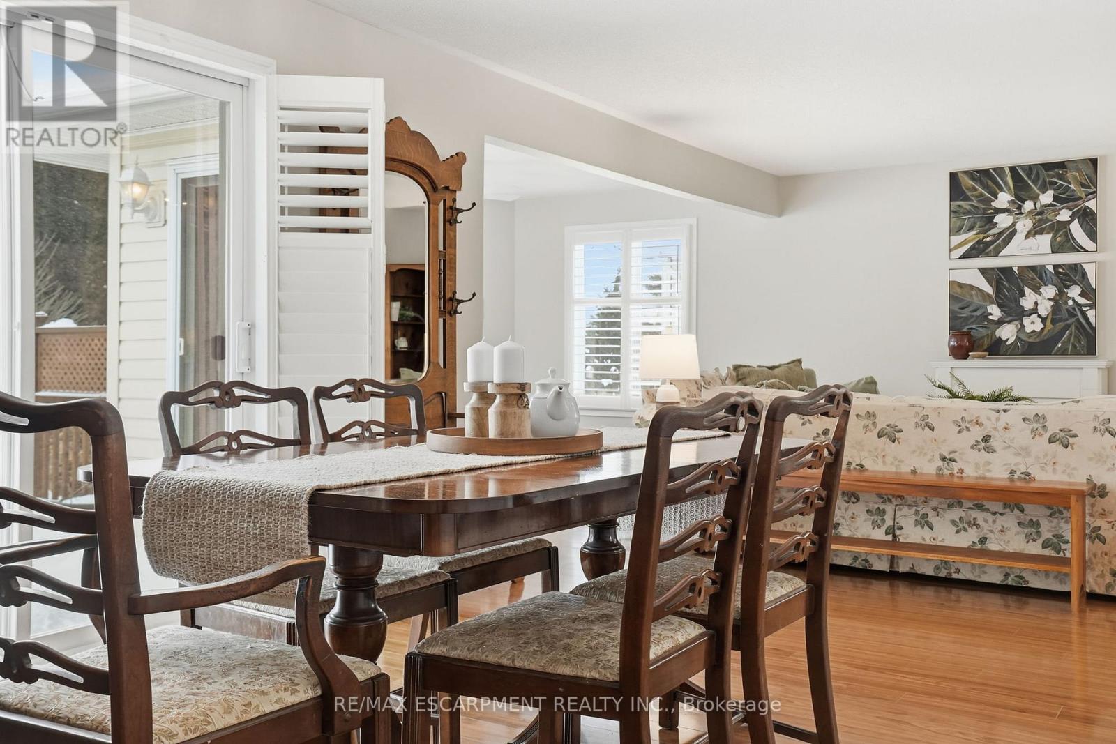 148 Glenariff Drive, Hamilton, ON - Indoor Photo Showing Dining Room