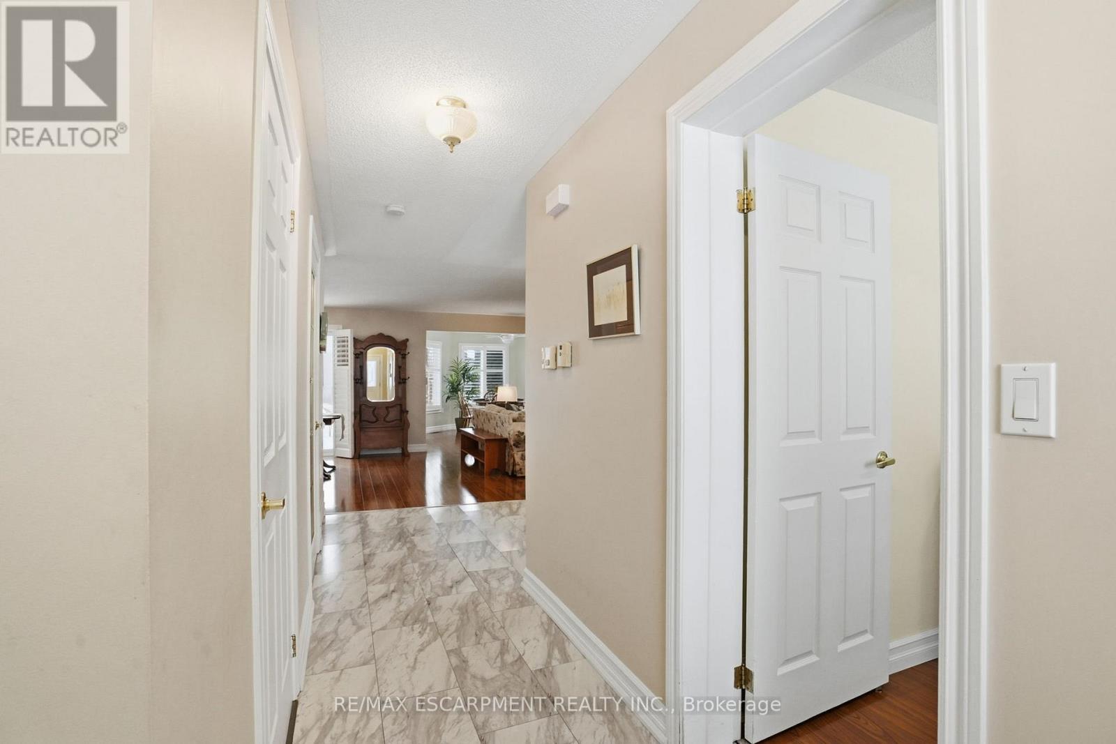 148 Glenariff Drive, Hamilton, ON - Indoor Photo Showing Other Room