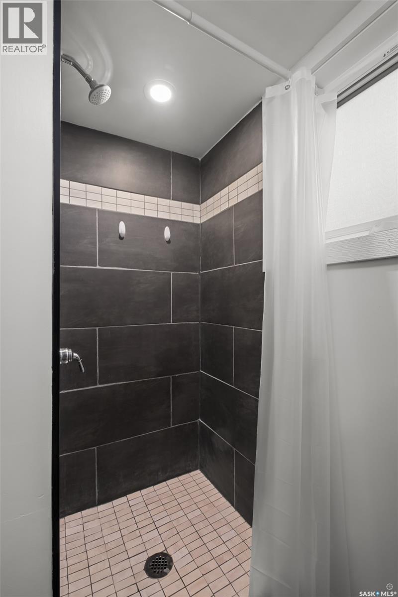 3103 Grey Owl Crescent, Prince Albert, SK - Indoor Photo Showing Bathroom
